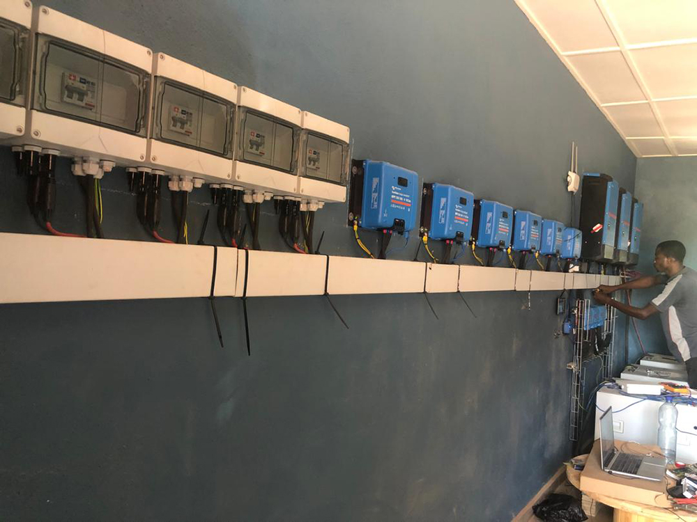 Installation der neuen Elektrik